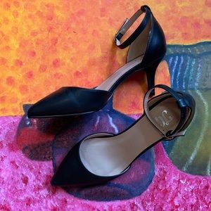 TG Pointed Toe Heels